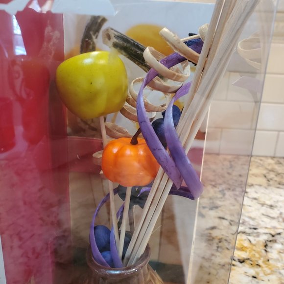 Fragrance Diffuser Oil Vase Harvest, Pumpkin, Ginger Better Homes - Picture 2 of 11